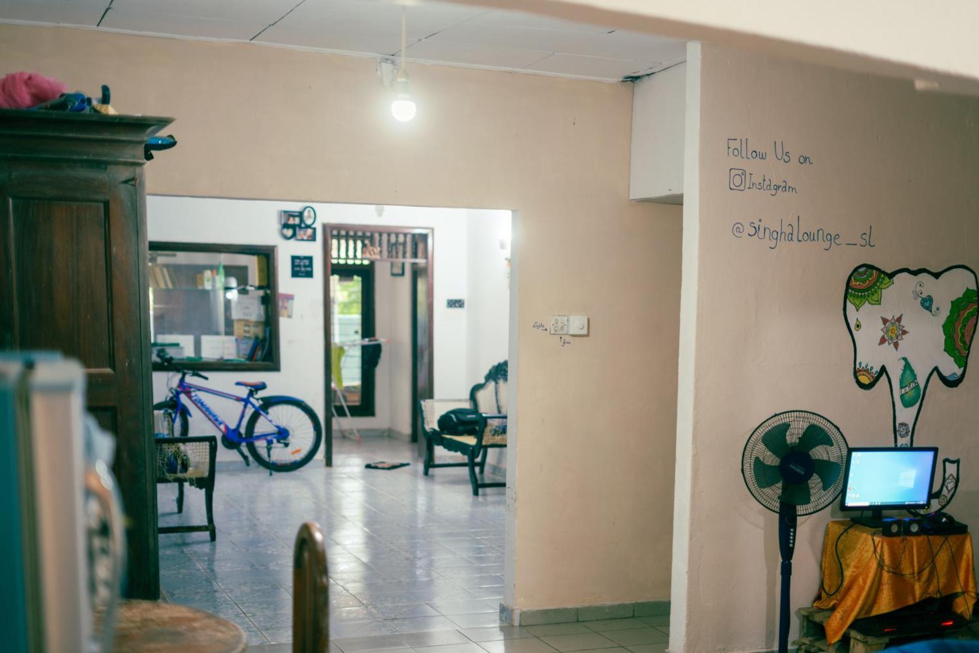 Hostel Singha Lounge ウナワトゥナ エクステリア 写真