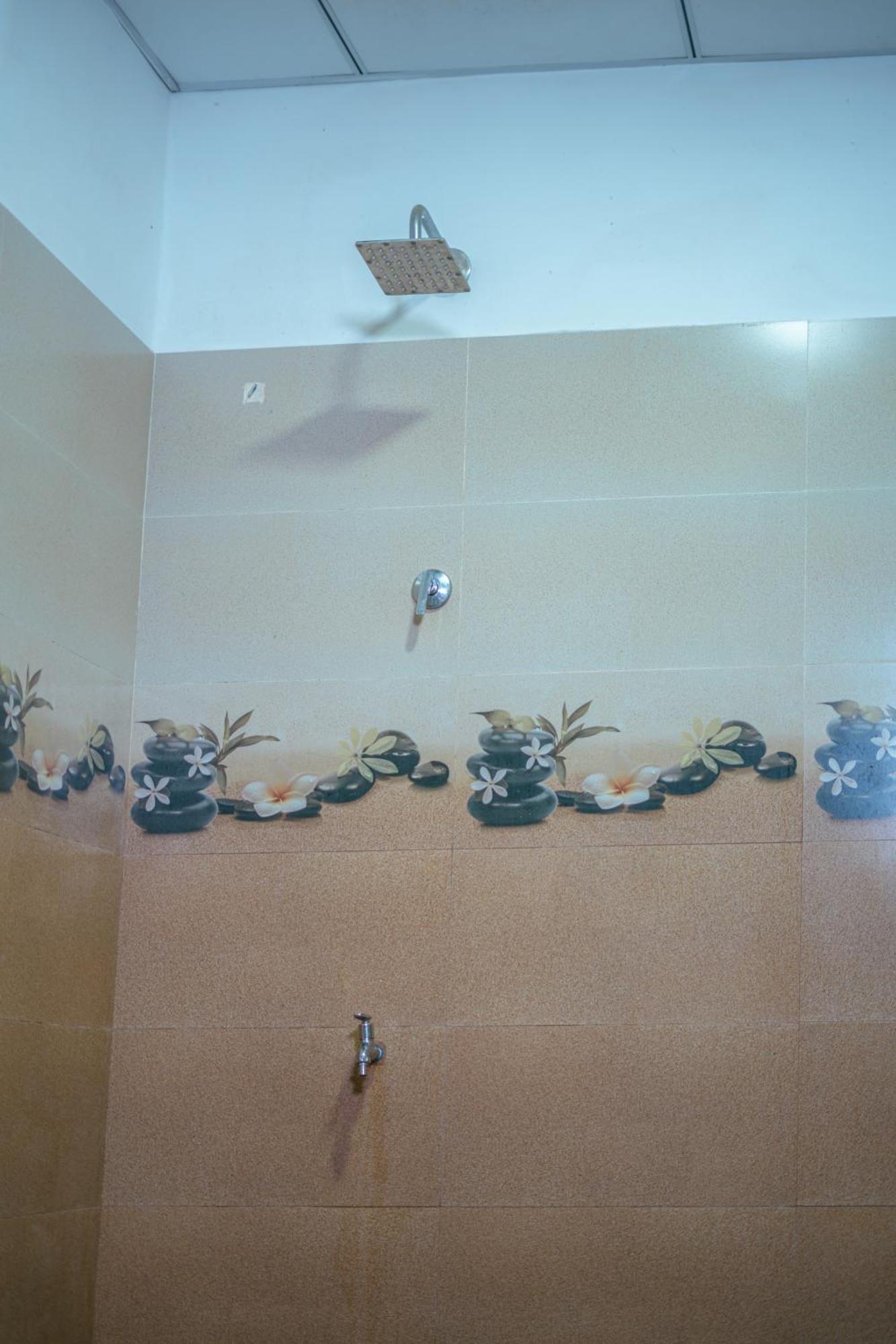 Hostel Singha Lounge ウナワトゥナ エクステリア 写真